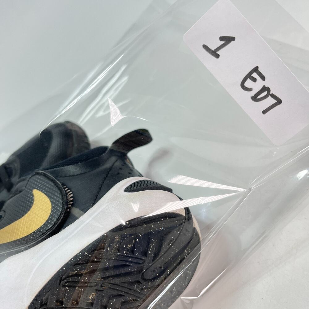 Nike Team Hustle D 11 Black Gold White Basketball Shoes DV8994-004 Youth Size 2Y - Picture 9 of 9